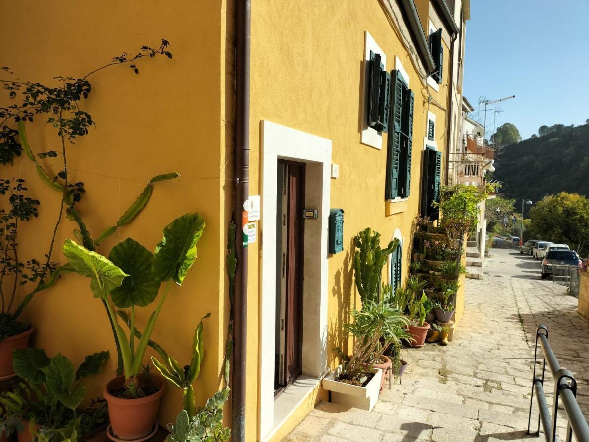 شقة La Casa Di Sveva راغوزا المظهر الخارجي الصورة